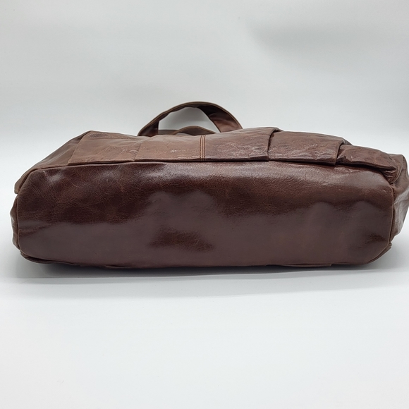Vintage style brown leather pleated, top zipper closure large strap tote handbag - Picture 4 of 15